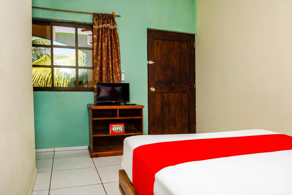 OYO Hotel Miramar, Loreto — 3