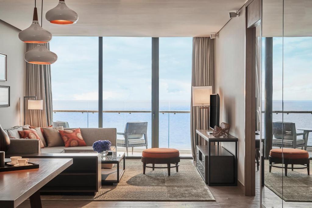 Intercontinental Phu Quoc Long Beach Resort