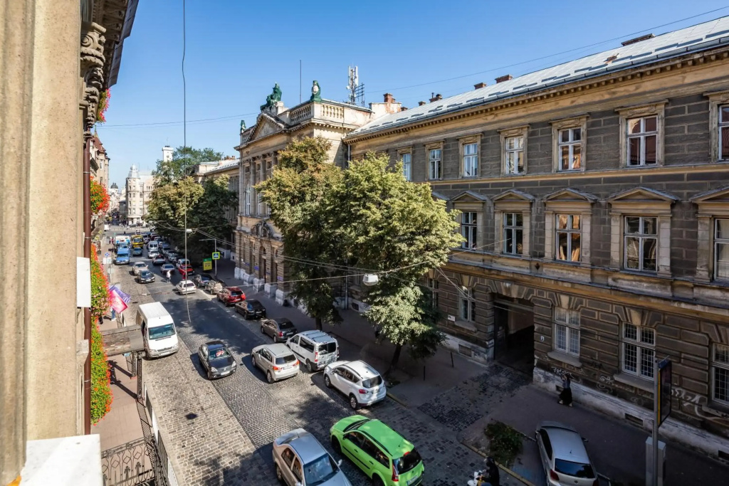Alfa Apartments 3-кімнатна LUX-квартира у центрі Львова