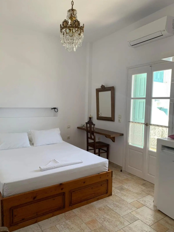 Anemoessa Rooms & Studios — 4