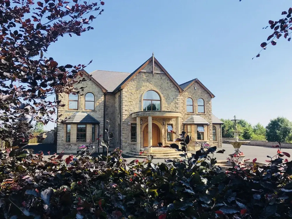 Beechtree Manor Stunning 4 Bedroom Home