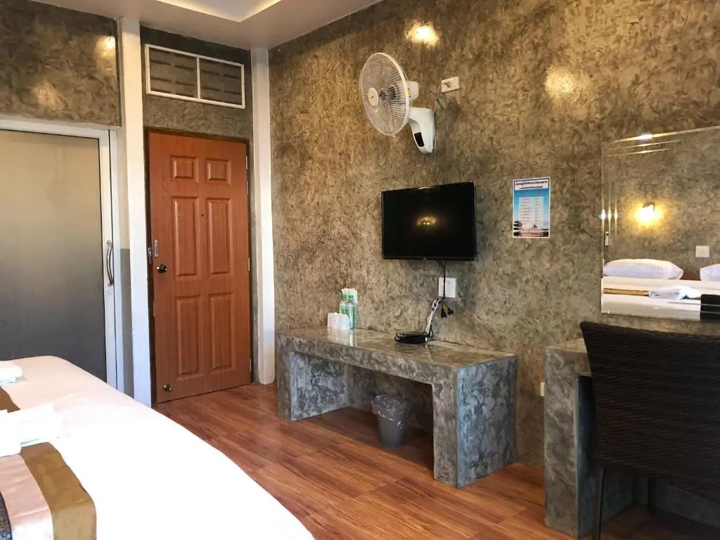 Superior Double room (full double bed)