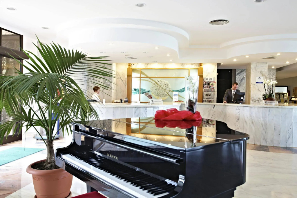 Hotel photo 2
