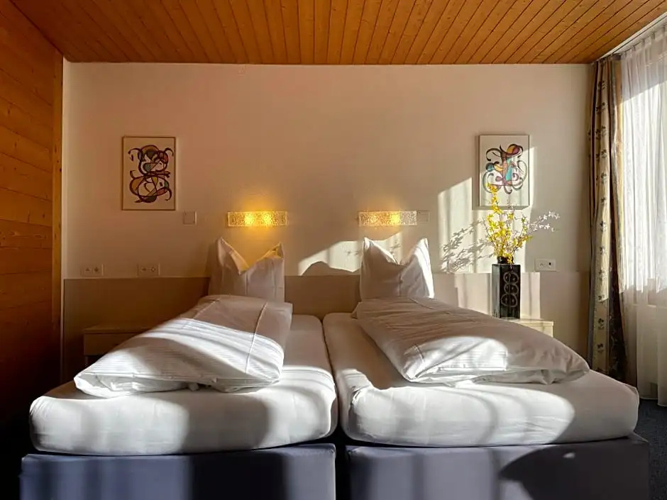 Diamant Zweisimmen in Zweisimmen - Chambres