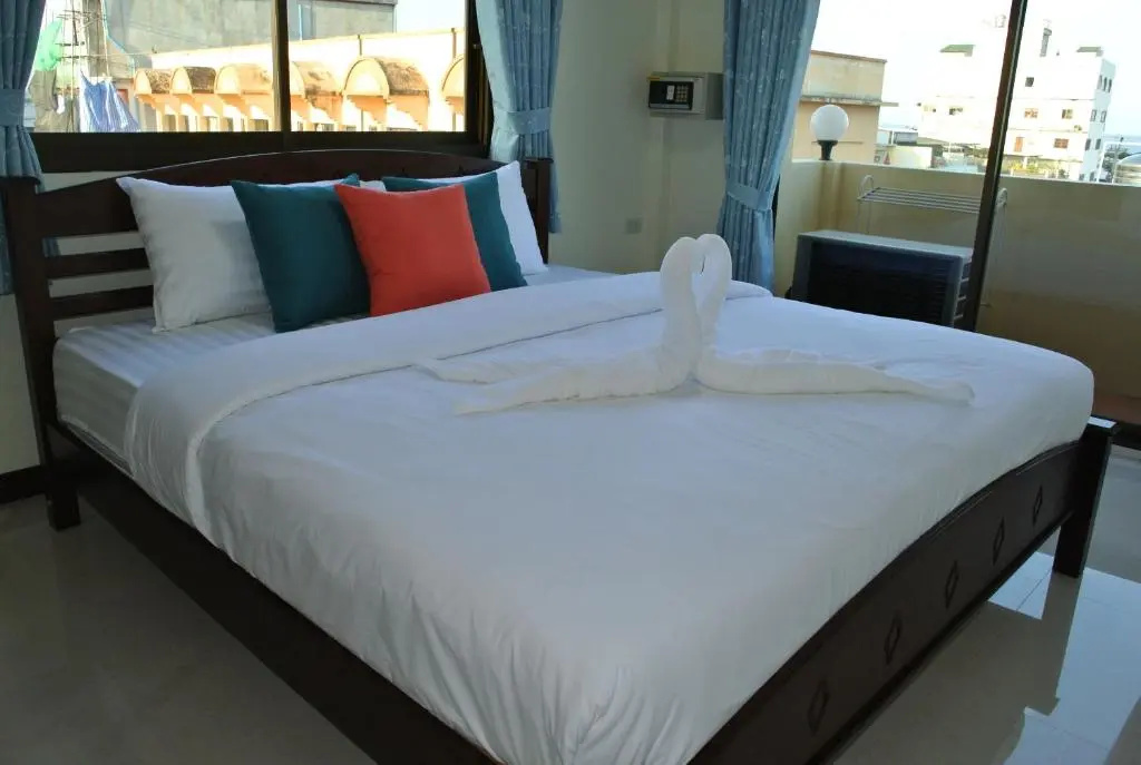 Deluxe Double room with ocean view (full double bed)