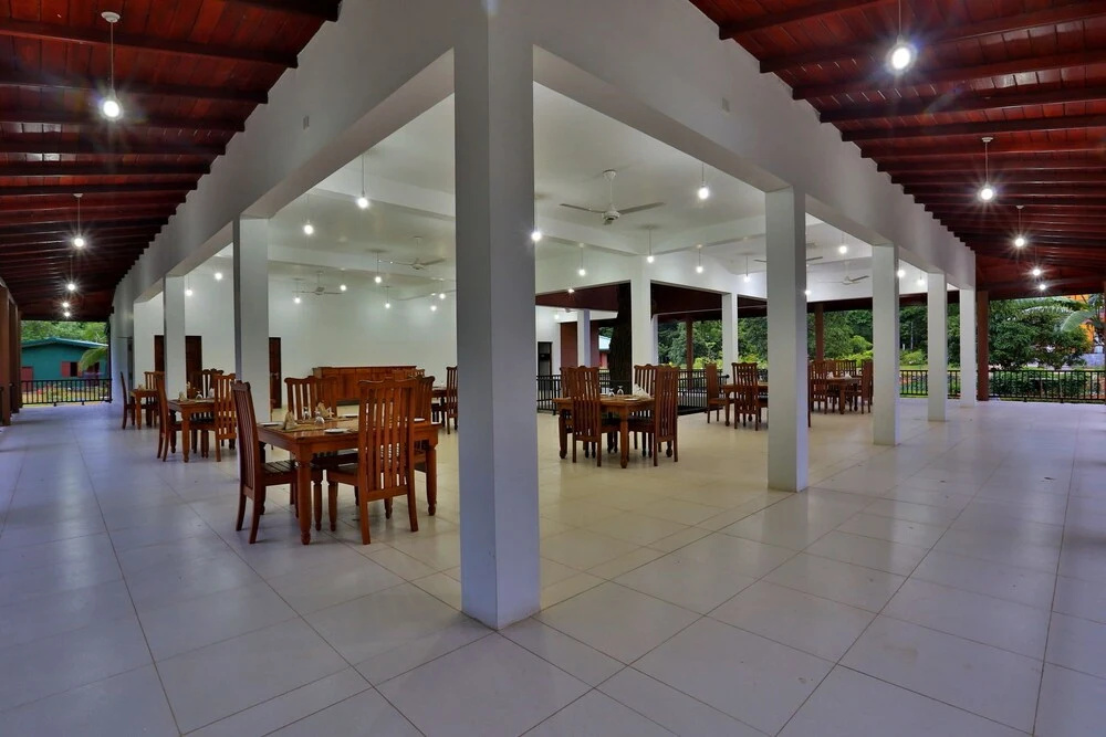 Governor's Gangula - Général