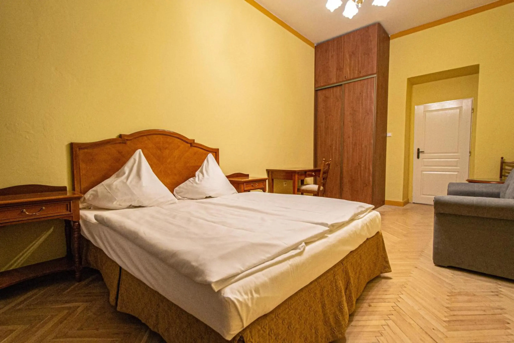 4 Bedrooms 130m2 apartment at the Main City Square