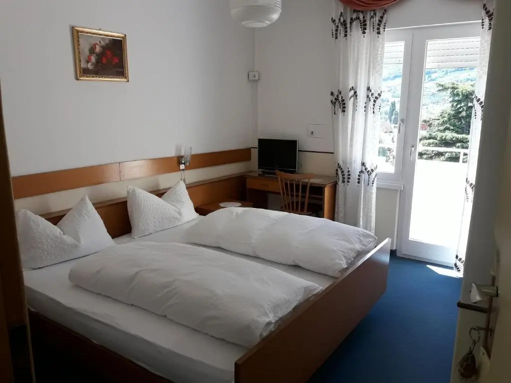 Economy Double room with balcony (full double bed)