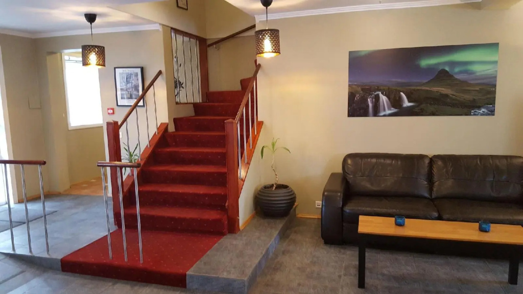 Lobby & Reception