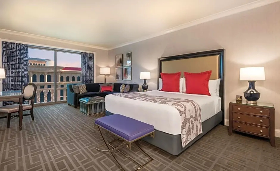 Palace Double room with pool view (full double bed)