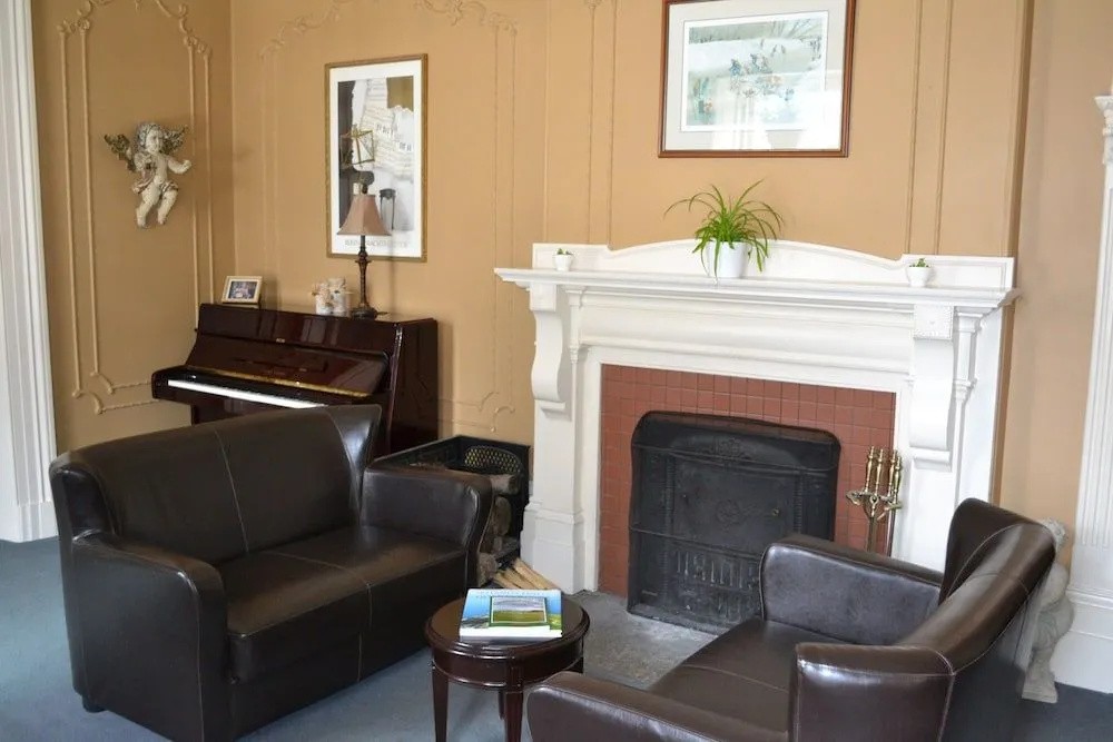 Westover Inn - Général