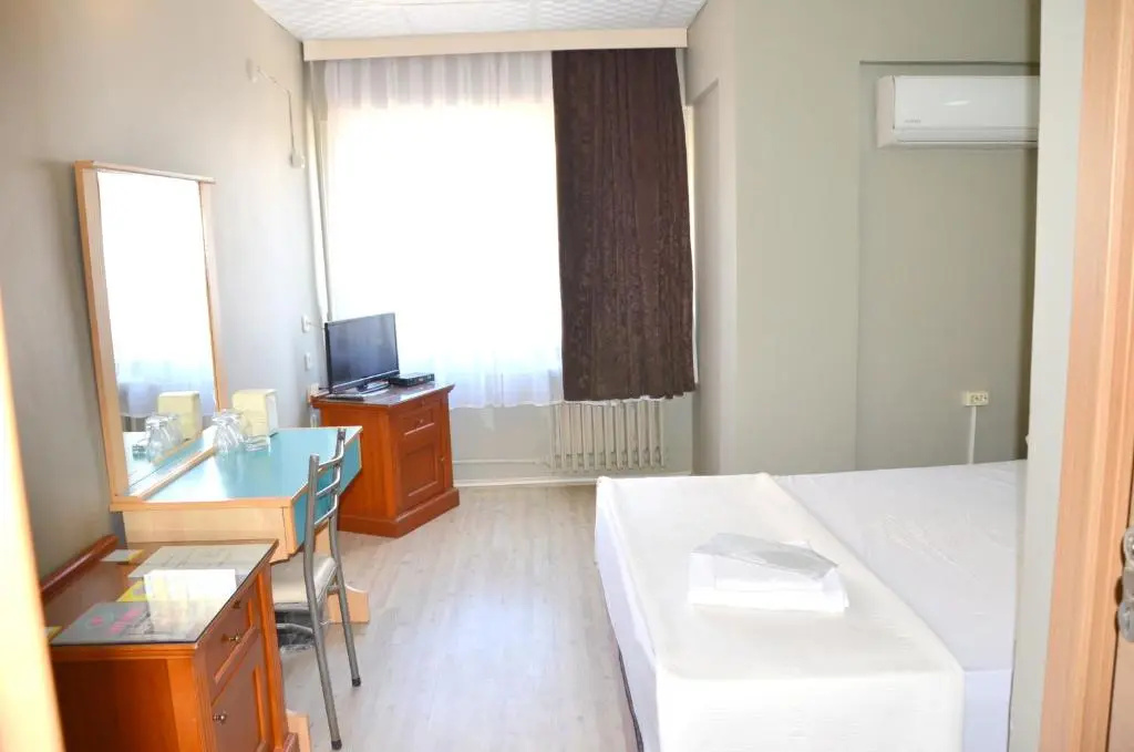 Economy Double room (full double bed)