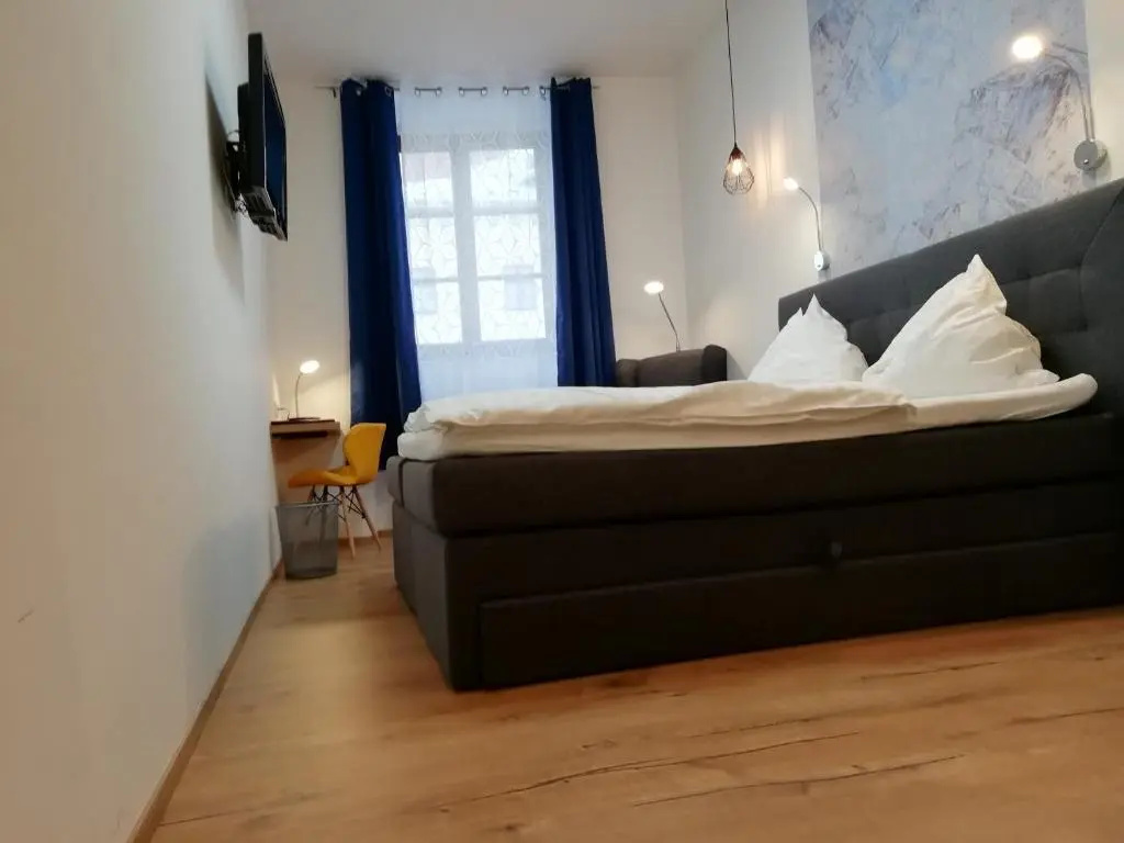 Hotel Zum goldenen Hirschen - Chambres