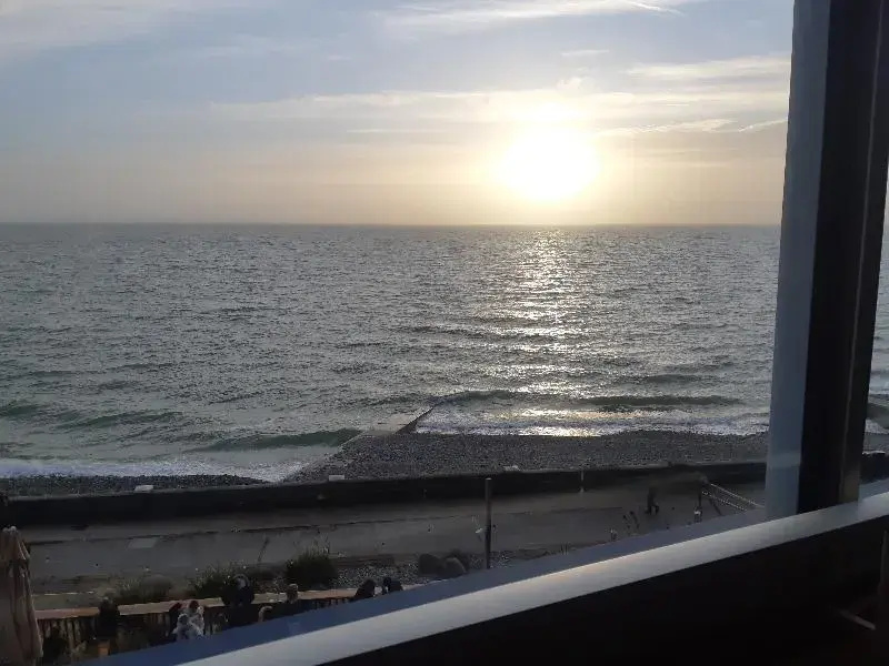 Superior Double room with partial sea view (full double bed)