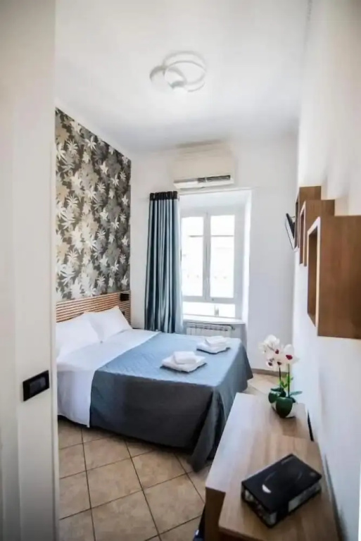 Economy room