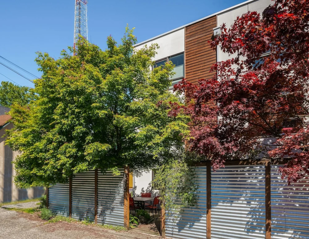 Seattle Vacation Home-18th Ave Townhome