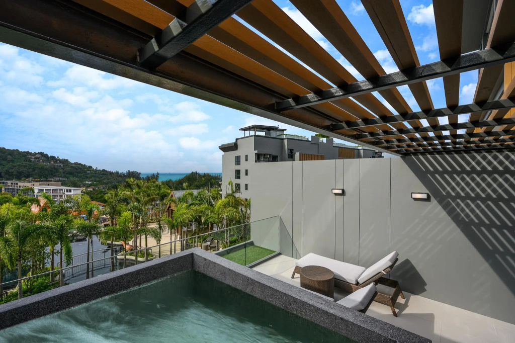 Balcony & Terrace