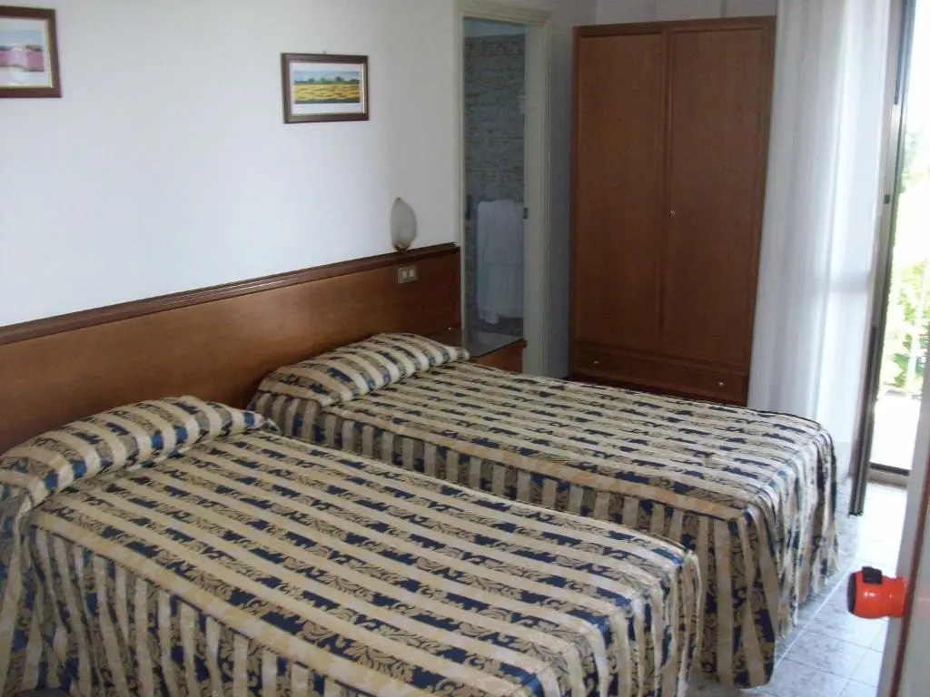 Standard Double room (twin beds)
