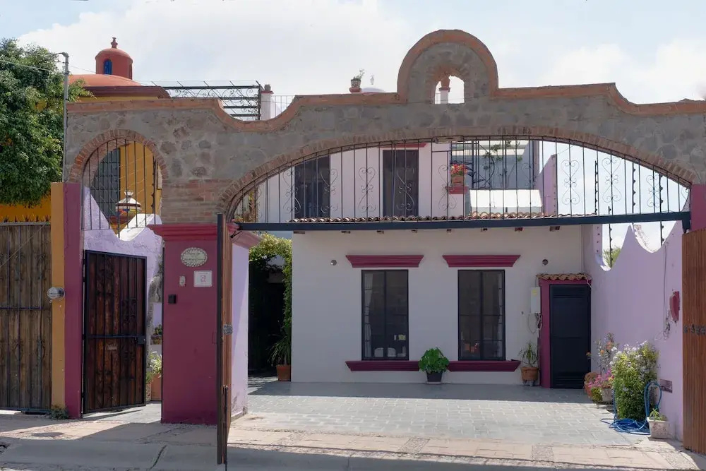 Centro 4Bed Home on Stirling Dickinson