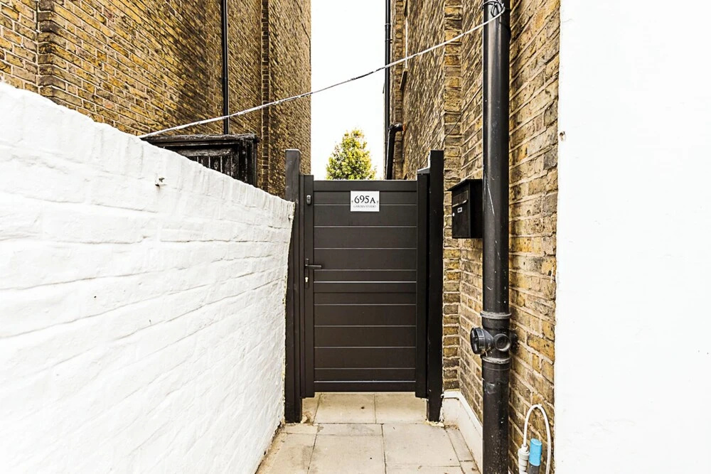 Charming Garden Studio