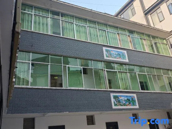 Ximeng Riverside Hotel in Pu'er