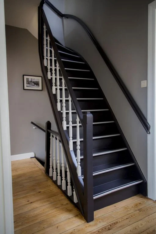 Two White Pigeons - фото 9