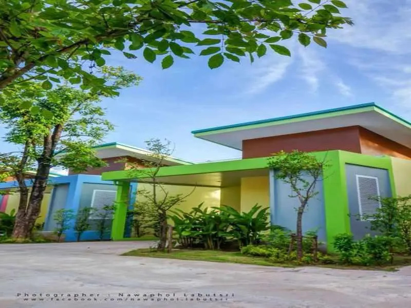 Check in Hotel and Resort