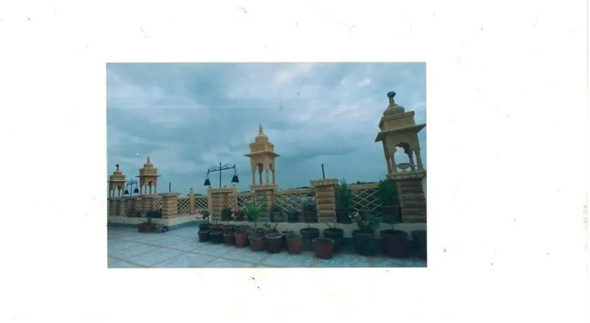 Hotel Raman Palace