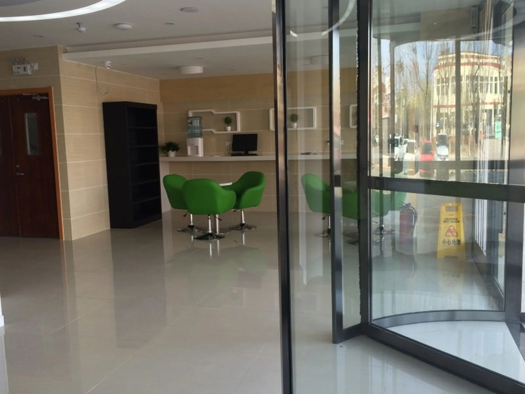 Lobby & Reception