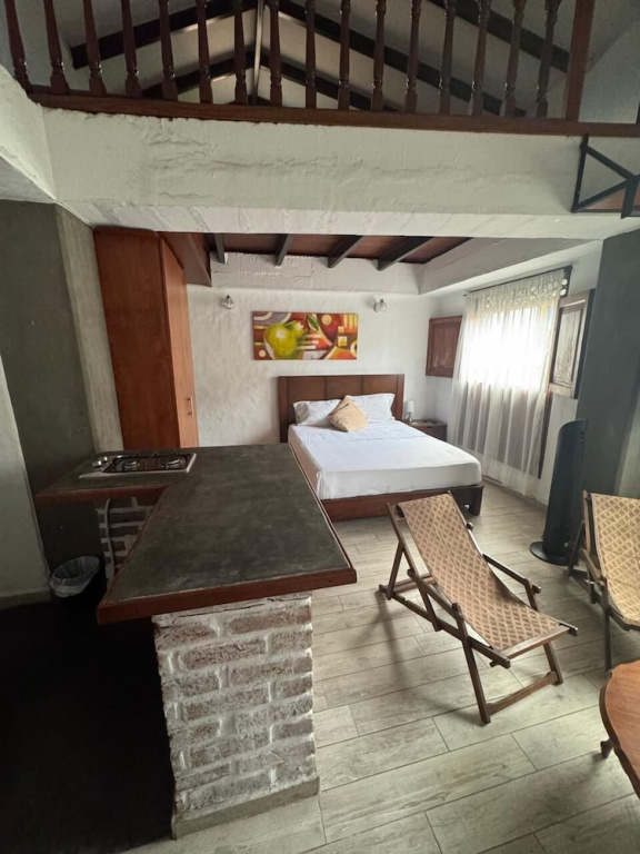 Deluxe Double room (full double bed)