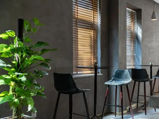 Balcony & Terrace