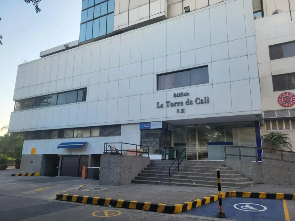 Torre de Cali - Apartamentos pisos 6, 7, 10, 25, 28, 30