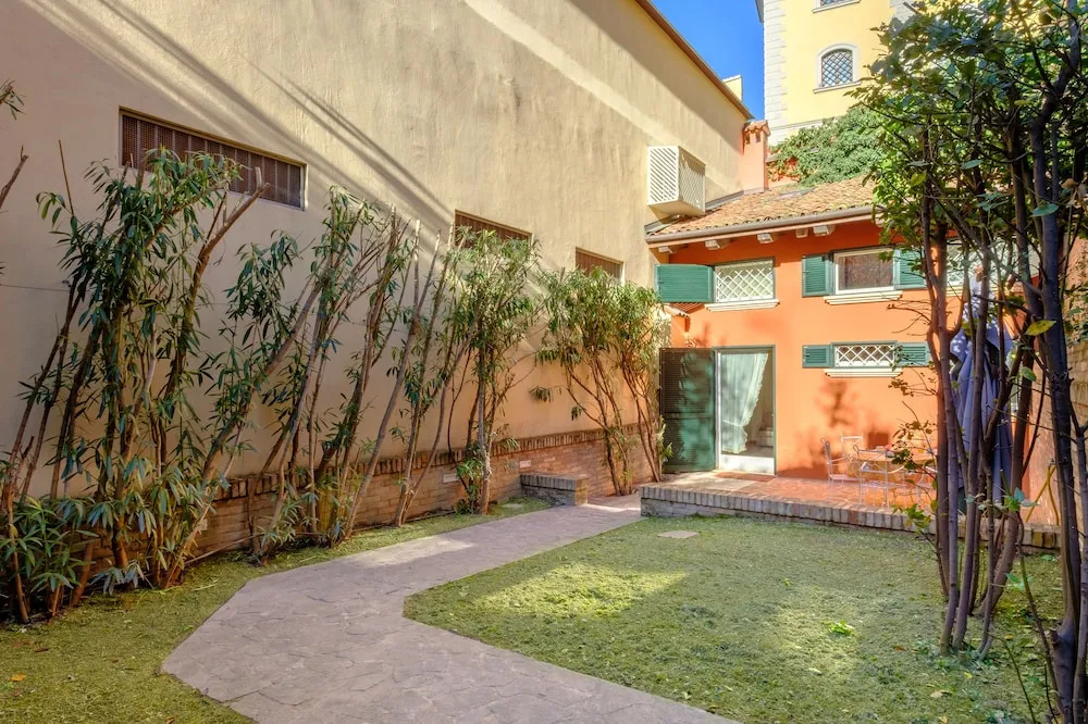Isaia Garden