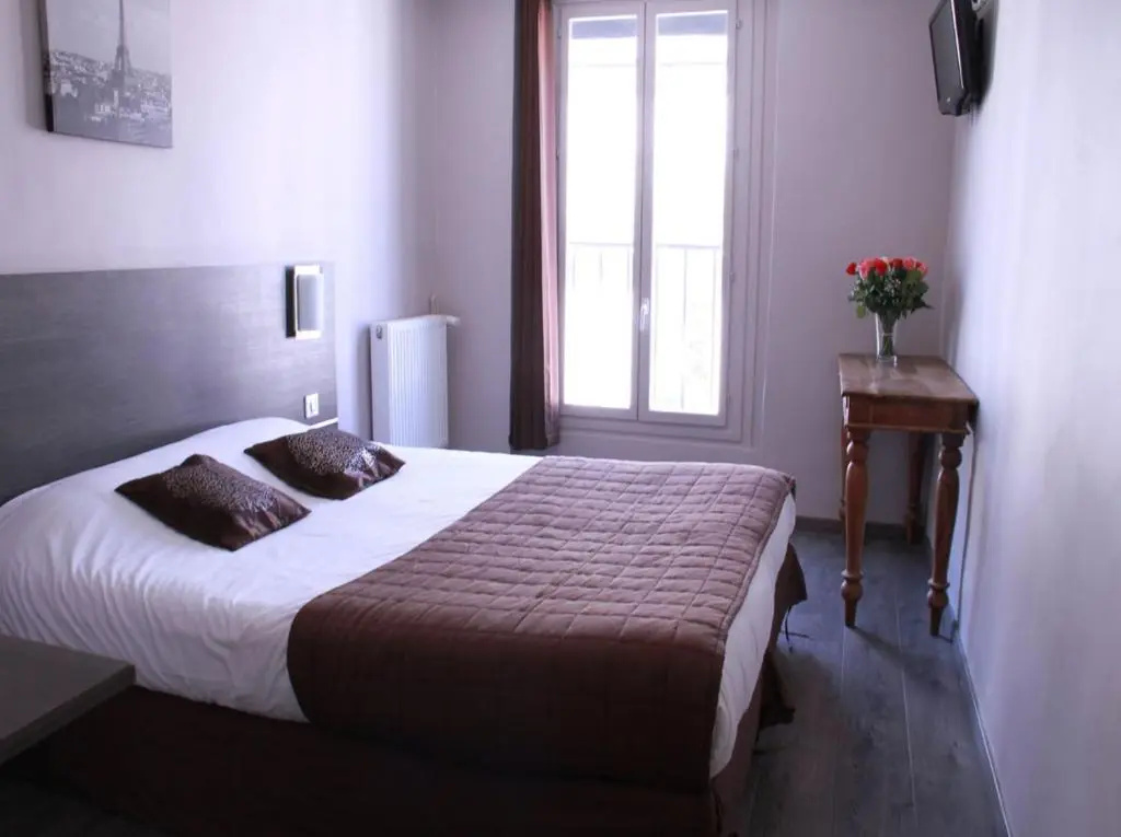 Standard Double room (full double bed)