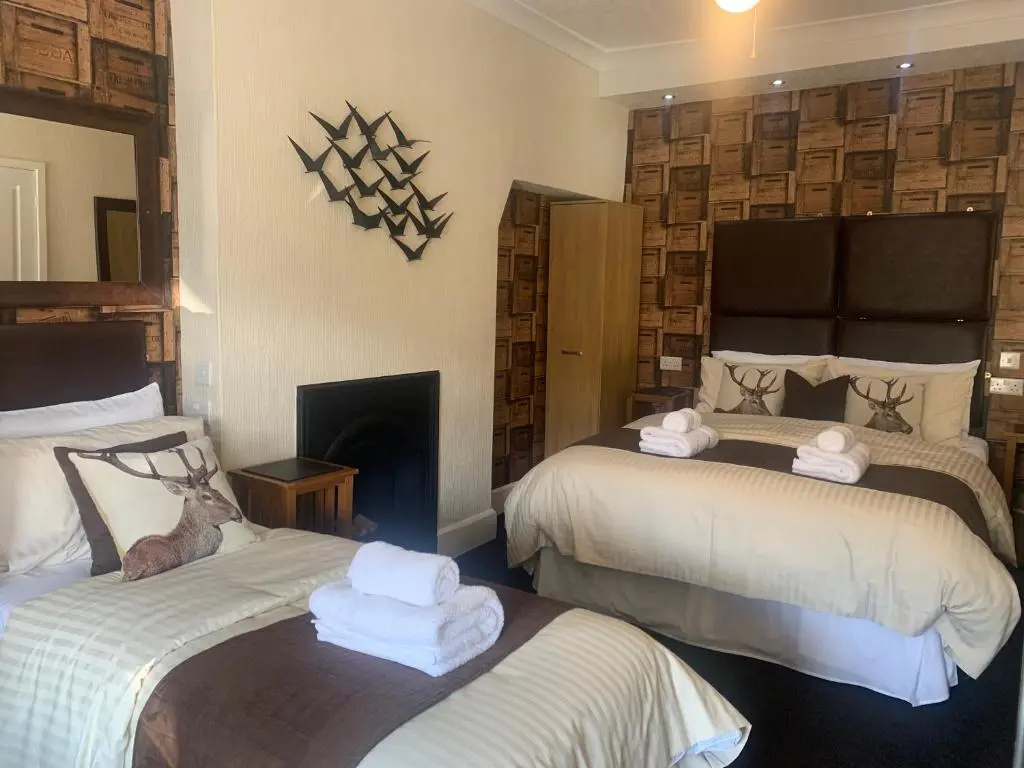 Standard Triple room