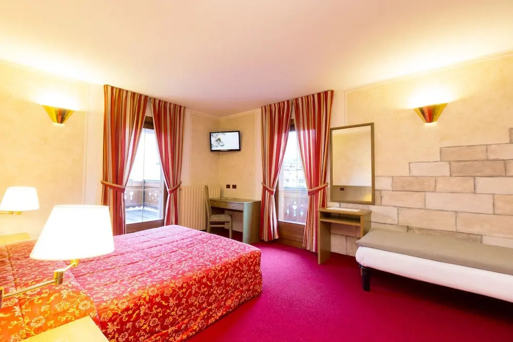 Superior Triple room with balcony