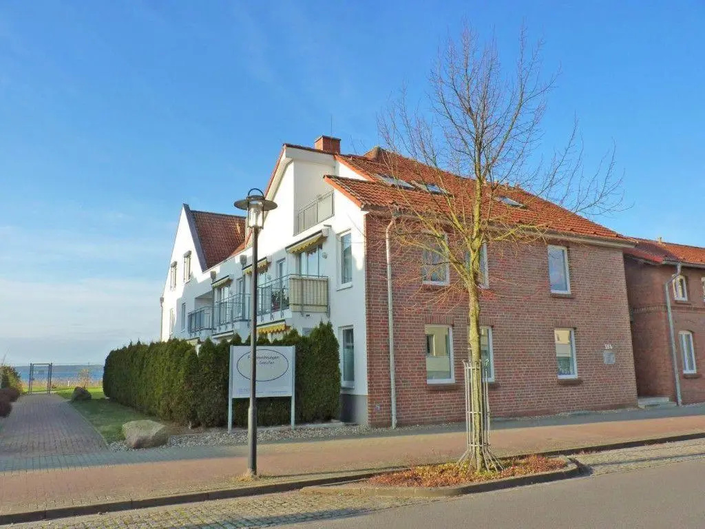 1-Zi-FeWo-Studio-direkt-am-Seeufer-perfekte-Lage-barrierefrei