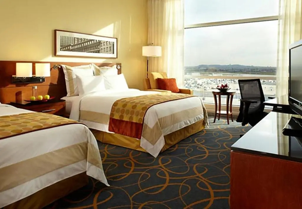 Montreal Airport Marriott In-Terminal Hotel