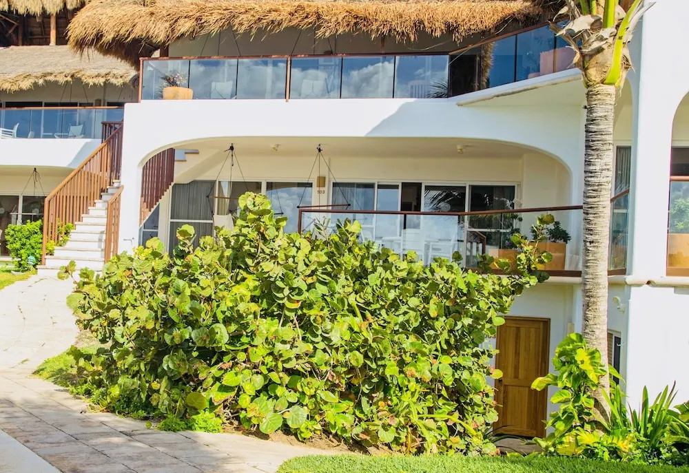 Las Villas Akumal 2B-15 by SkyRun