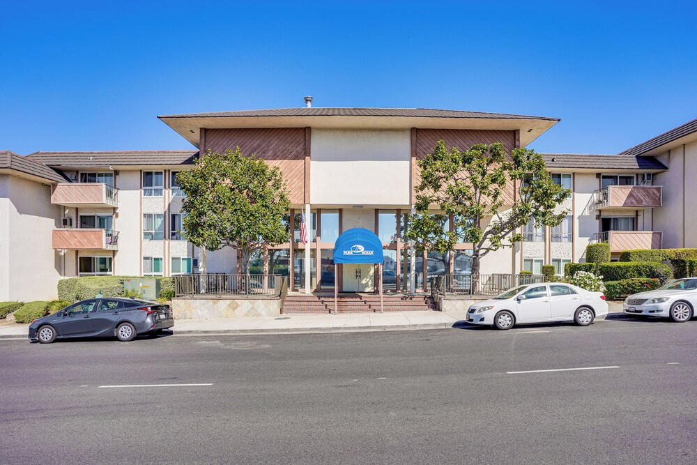 Steps to Csulb: Cozy Condo w/ Pool Access!