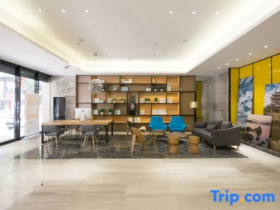 Lobby & Reception