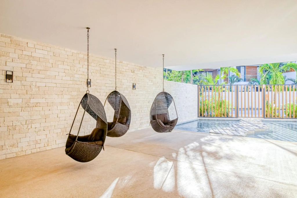 Pure Tulum 303