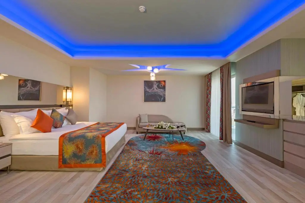 Deluxe Suite