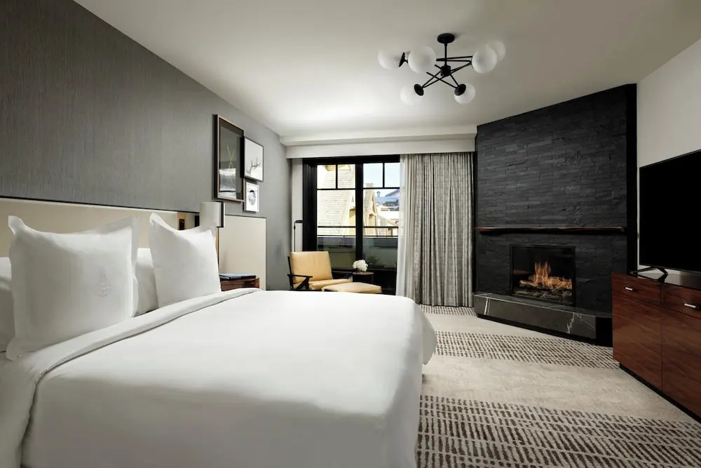 Premier room