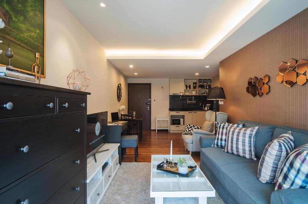Люкс c 1 комнатой с видом на бассейн в The Title KR Beach Condotel Rawai Phuket