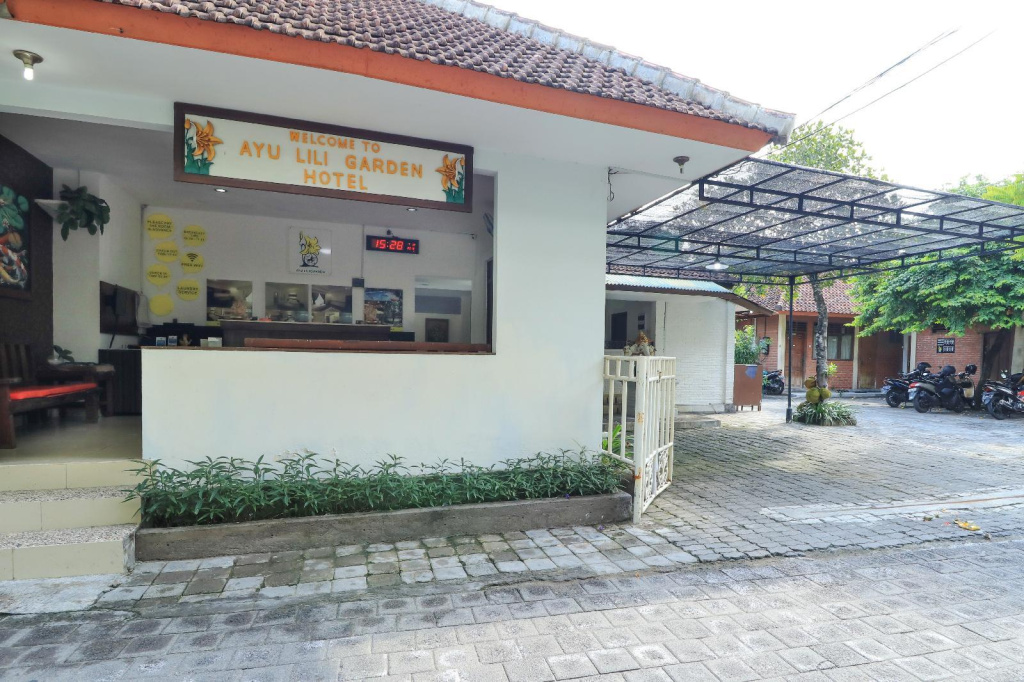 Adhi Dharma Hotel