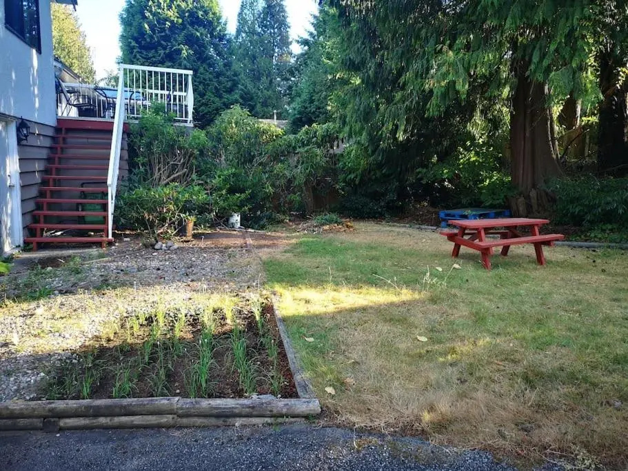 1 bedroom guest suite near nature and city