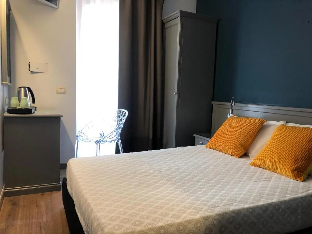 Classic Double room (full double bed)