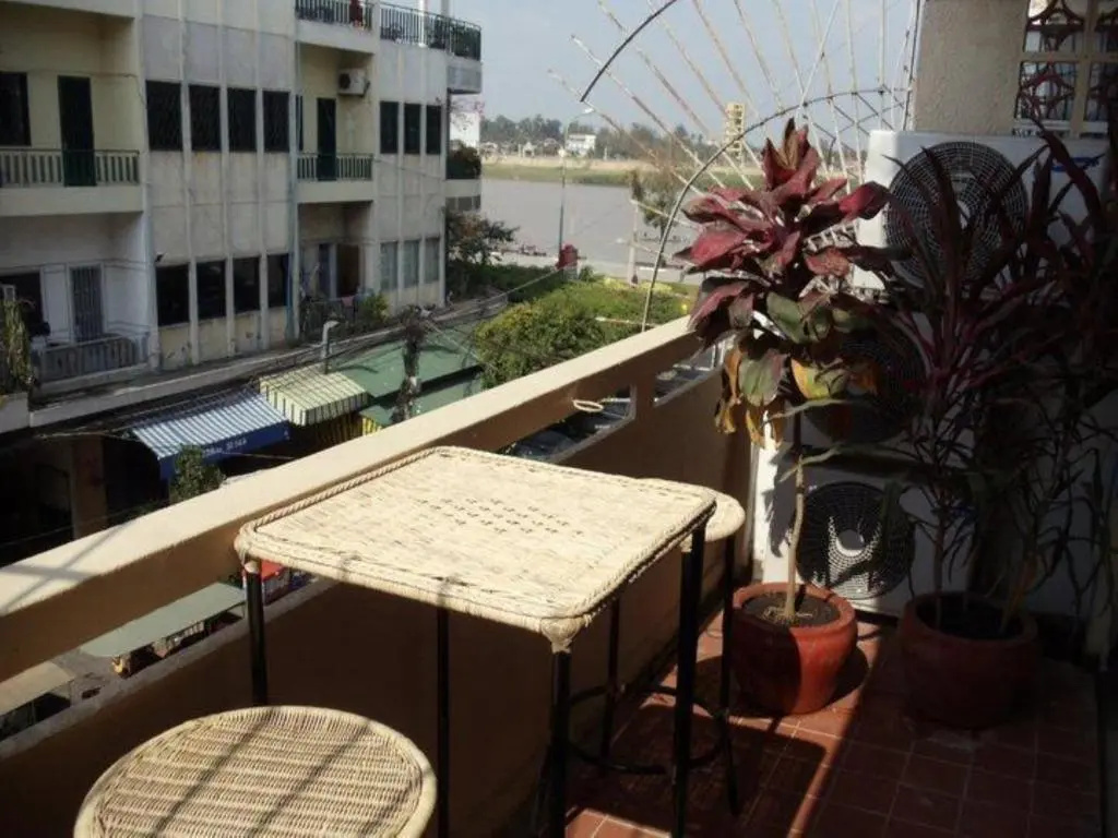 Superior Double room with balcony (full double bed)