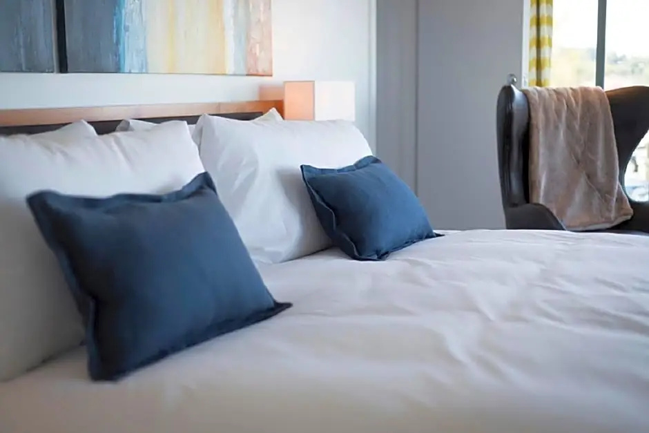 Standard Double room with courtyard view (full double bed)